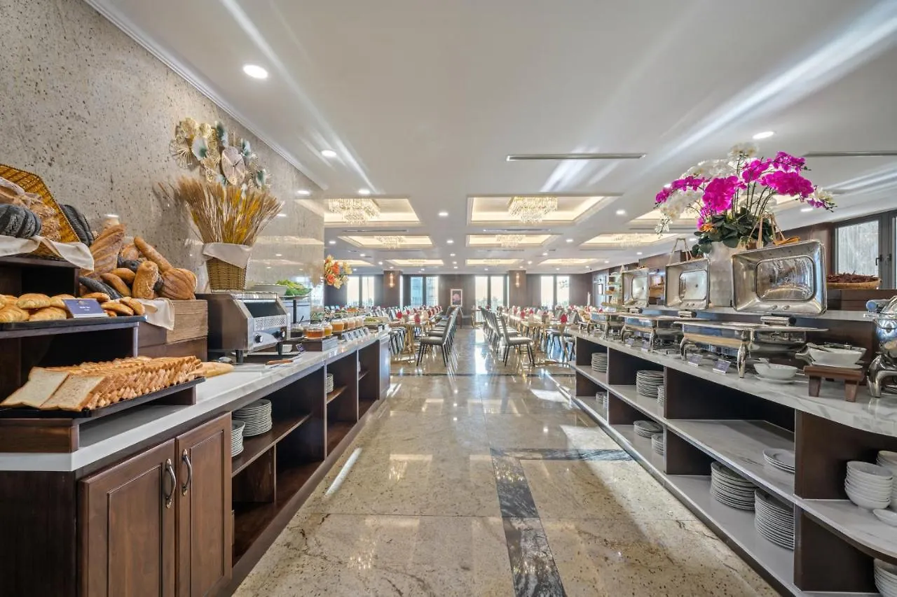Golden Lotus Luxury Hotel Danang - Complimentary Daily Afternoon Tea