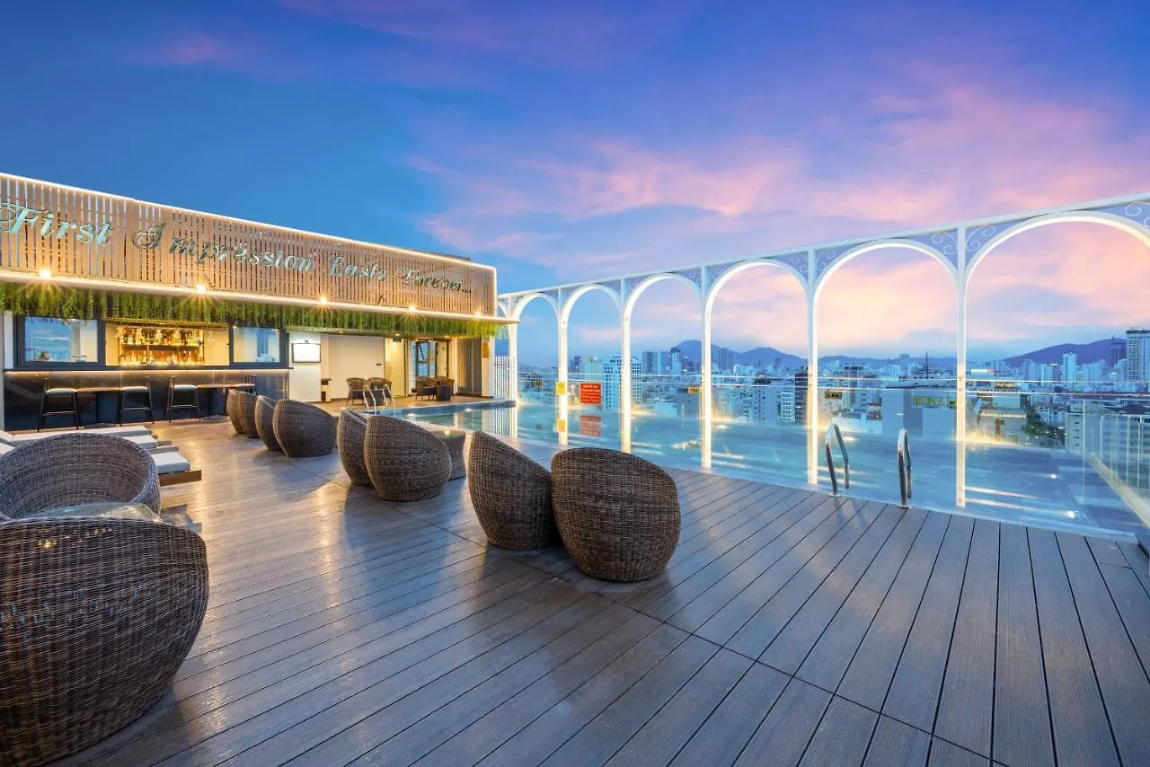****  Golden Lotus Luxury Hotel Danang - Complimentary Daily Afternoon Tea Vietnam