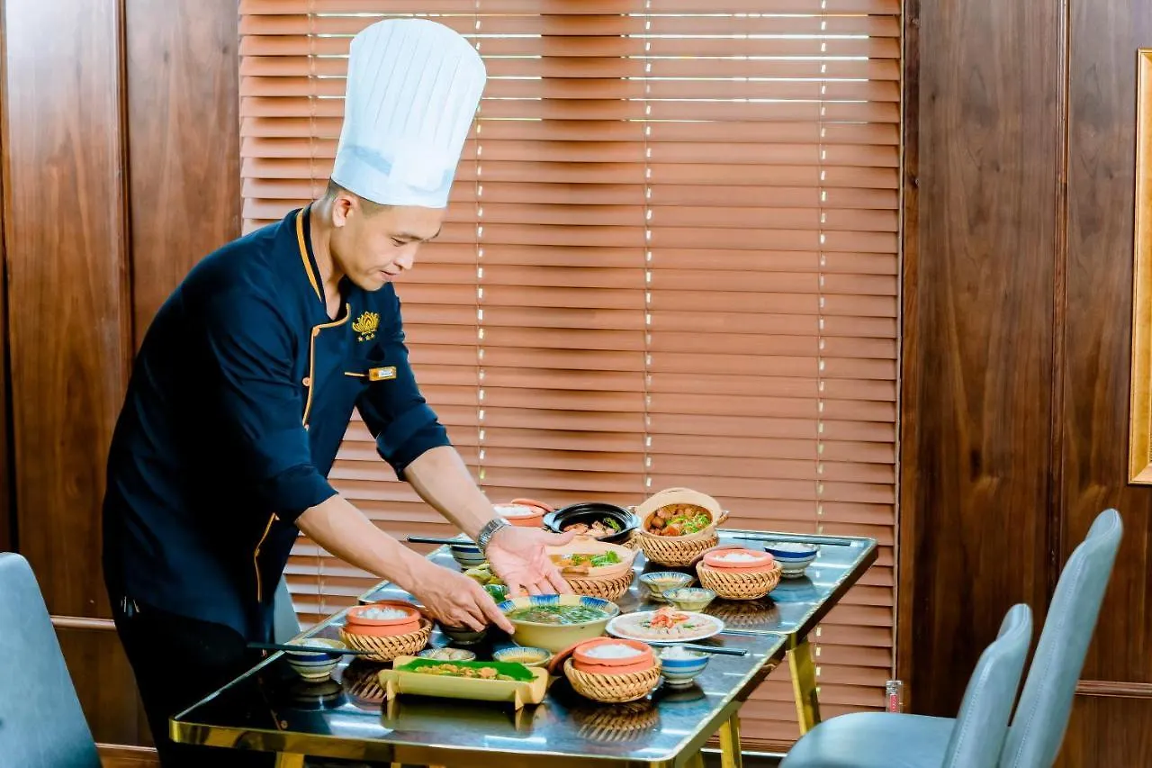Golden Lotus Luxury Hotel Danang - Complimentary Daily Afternoon Tea  Đà Nẵng